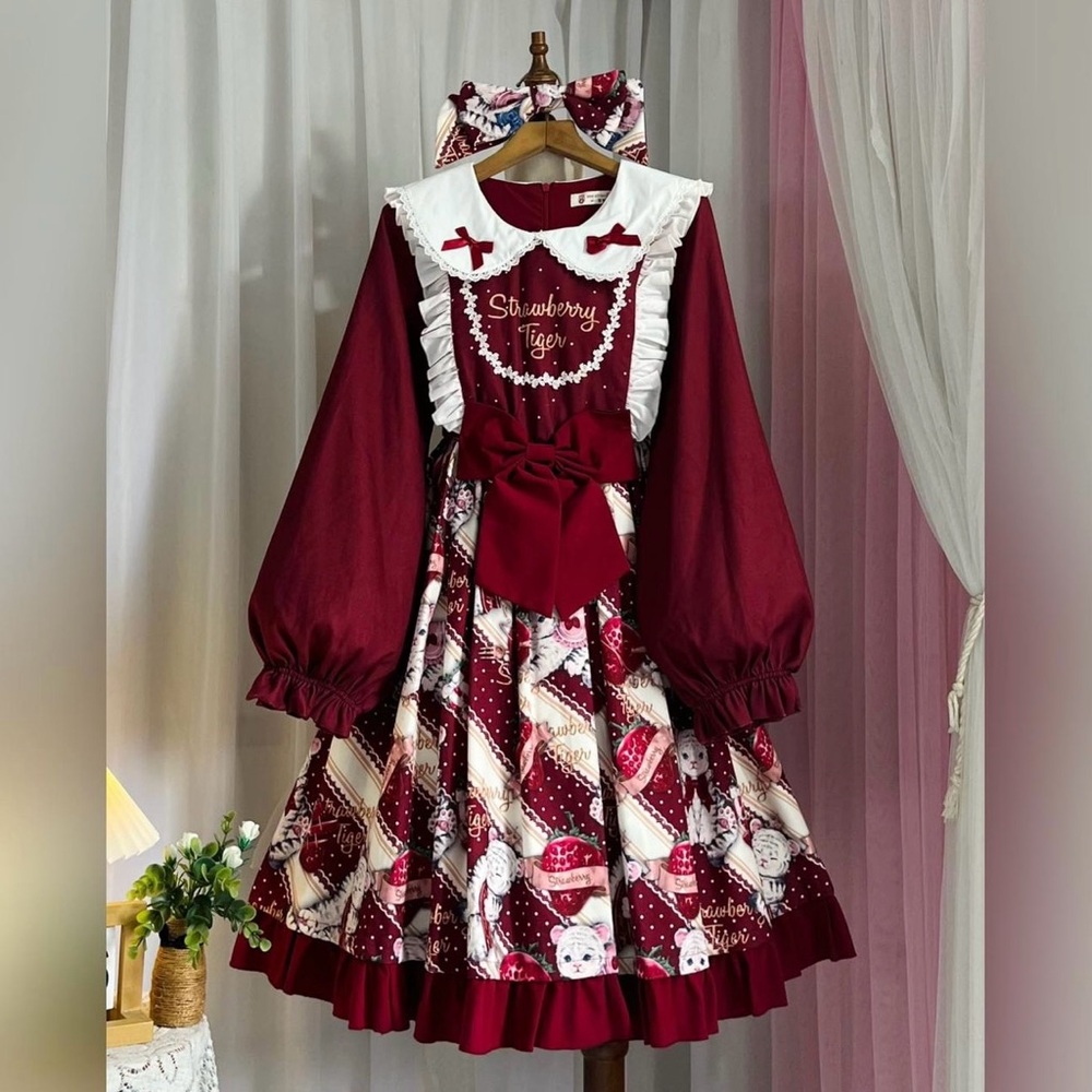 Lolita dress